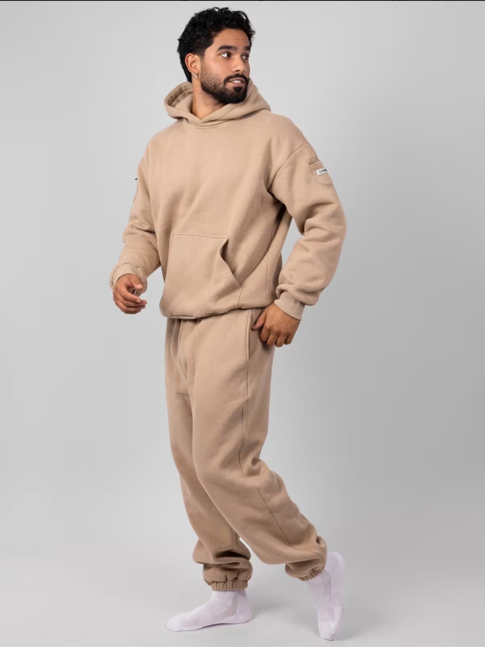 Comfrt Travel Essentials Hoodie and Sweatpants - Size Medium Unisex - **Tan**